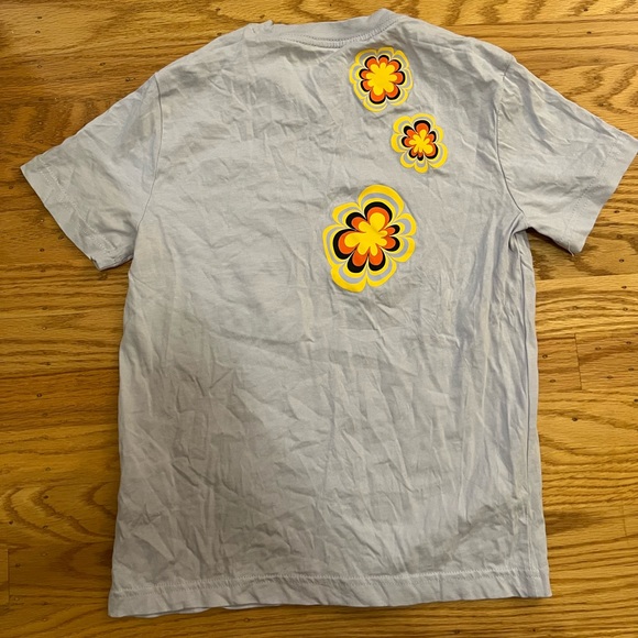 Nike Kids T-Shirt size S. Color: Light Purple. - Picture 2 of 3